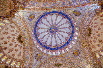 Interior of Blue Mosque, (Sultanahmet Camii), Istanbul, Turkey.