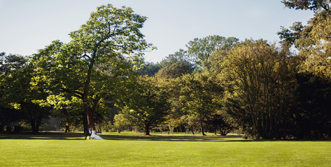 Amazing park and a lovely couple on the bench