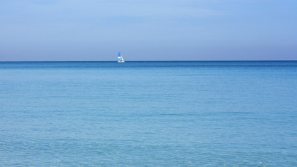 Fototapeta na wymiar Sailboat in the sea
