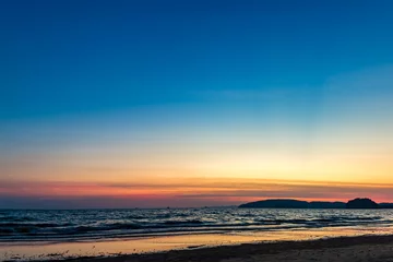 Photo sur Plexiglas Mer / coucher de soleil Spectacular sunset on the tropical beach 