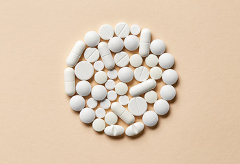 Fototapeta na wymiar white pills macro