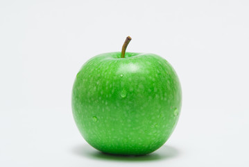 Green apple, isolated on white background