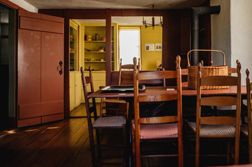 Colonial Living