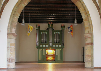 Deutschherrnkapelle Saarbrücken, älteste Kirche Saarbrückens, Johann-Christian-Bach-Orgel