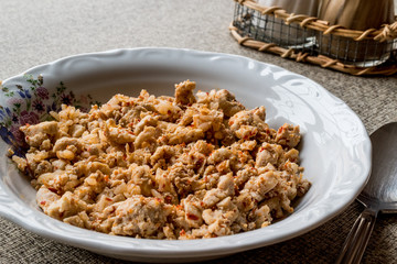 Turkish roasted chicken pieces / tavuk kavurma