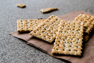 Crispy Rye Bread Crackers (low calories)