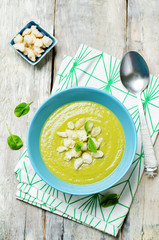 zucchini spinach soup