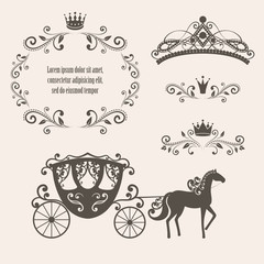 vintage royalty frame with crown - 136493434