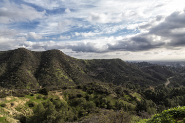 Naklejka premium Between the Mountains