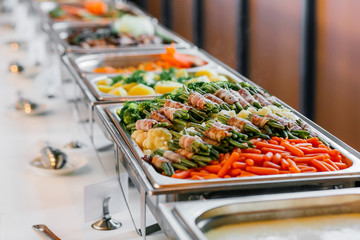 catering wedding buffet food table