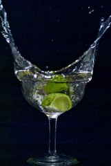 Splash drink with lime