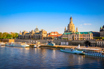 Fototapeta na wymiar Summer view of the Old Town architecture with Elbe river in Dresden, Saxrony, Germany