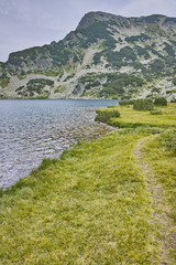 Fototapeta na wymiar Amazing view of clean waters of Popovo lake, Pirin mountain, Bulgaria