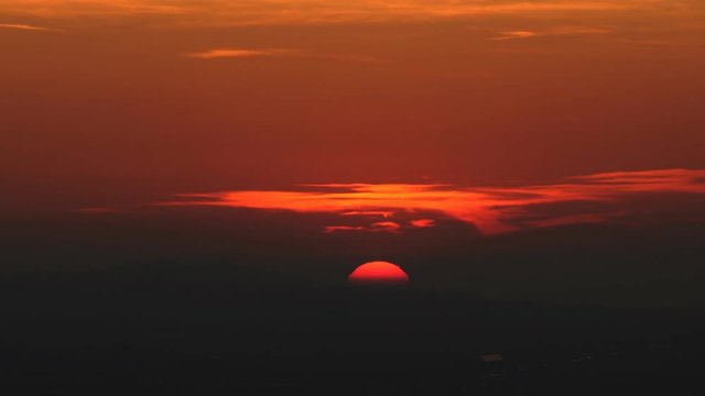 Timelapse sorge il Sole