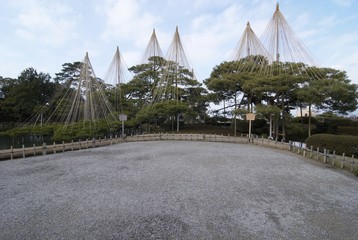 Kenrokuen gazebo Pines