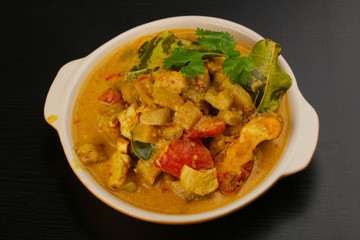 Curry chicken