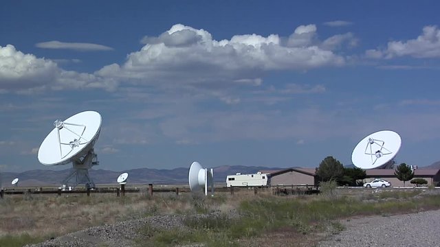 Radio Antennas at the Very Large Array of the National Radio Astronomy Observatories, Datil, New Mexico