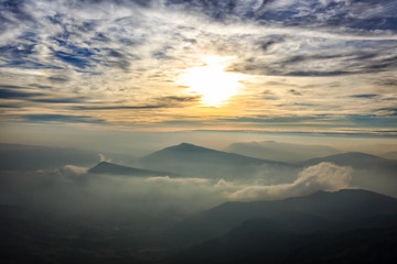 Sunrise in the mountains at Phu Ruea National Park, Loei, Thaila