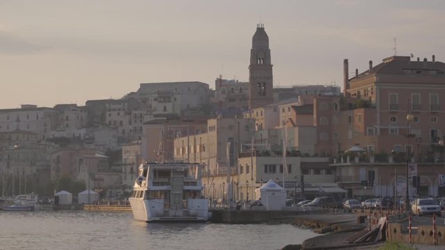 Small port in southern Italy at dawn
Shooting made by the small port of Gaeta, little town in it