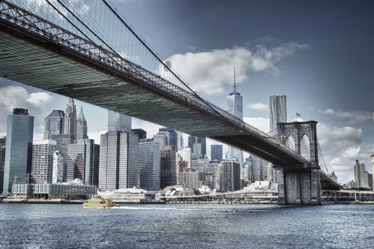 Manhattan with Brooklyn Bridge.
