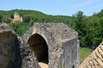 Fototapeta na wymiar Chateau de Laussel, Dordogne France - avec ruine