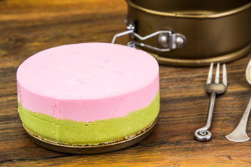 Raspberry Cheesecake Pistachio Nut on Sand-Based