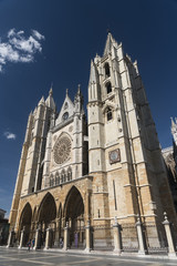 Fototapeta na wymiar Leon (Spain): cathedral exterior