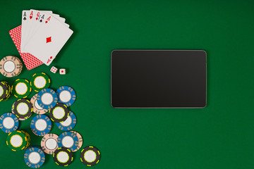 Online poker game with chips and cards
