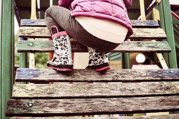 Fototapeta premium Little girl in the park.