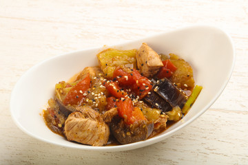Chicken with tomato and egglant