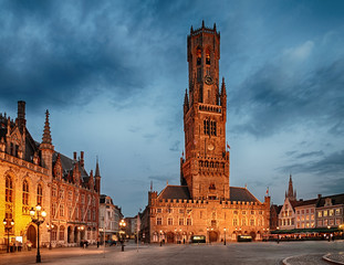 Naklejka premium Bruges at night