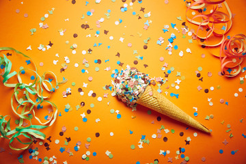 Gelato di coriandoli a carnevale