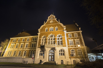 Fototapeta na wymiar historic townhall wanne-eickel in the evening