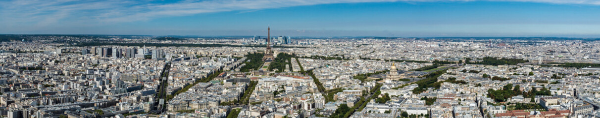 Fototapeta na wymiar Skyline of Paris from the top of the Montparnasse tower