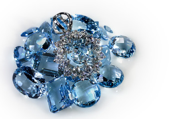 Pendant with diamonds