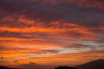 Fototapeta na wymiar Epic Maui Sunset 2