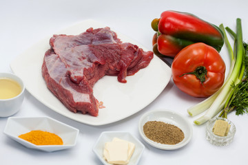 Ingredients to prepare shredded beef