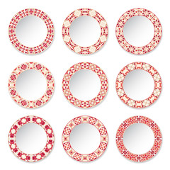 Set of decorative plates
