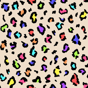 Seamless leopard pattern. Vector