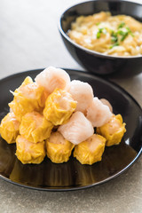  Stream shrimp dumplings