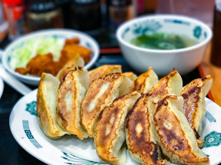 餃子定食