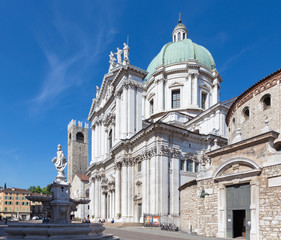Fototapeta na wymiar BRESCIA, ITALY - MAY 20, 2016: The Dom (Duomo Nuovo and Duomo Vecchio).
