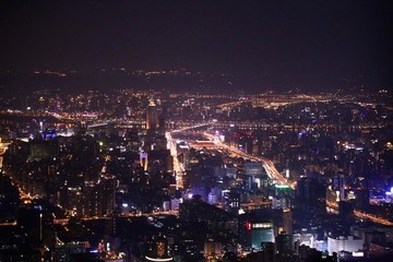 Fototapeta na wymiar 台北101　夜景