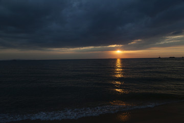Obraz premium Sunset over the sea