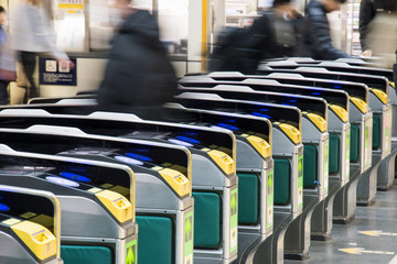 Obraz premium 日本の鉄道の駅 / 自動改札口
