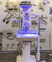 Neonatal unit for phototherapy
