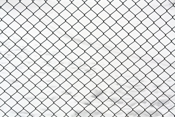 Mesh wire fence agains snow.