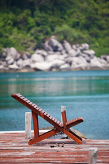transat qu bord d'un lac sur un ponton