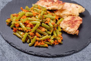 Green beans with nuggets