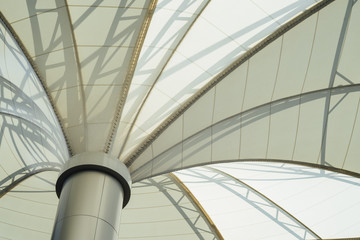 Framing in the dome roof © Annop